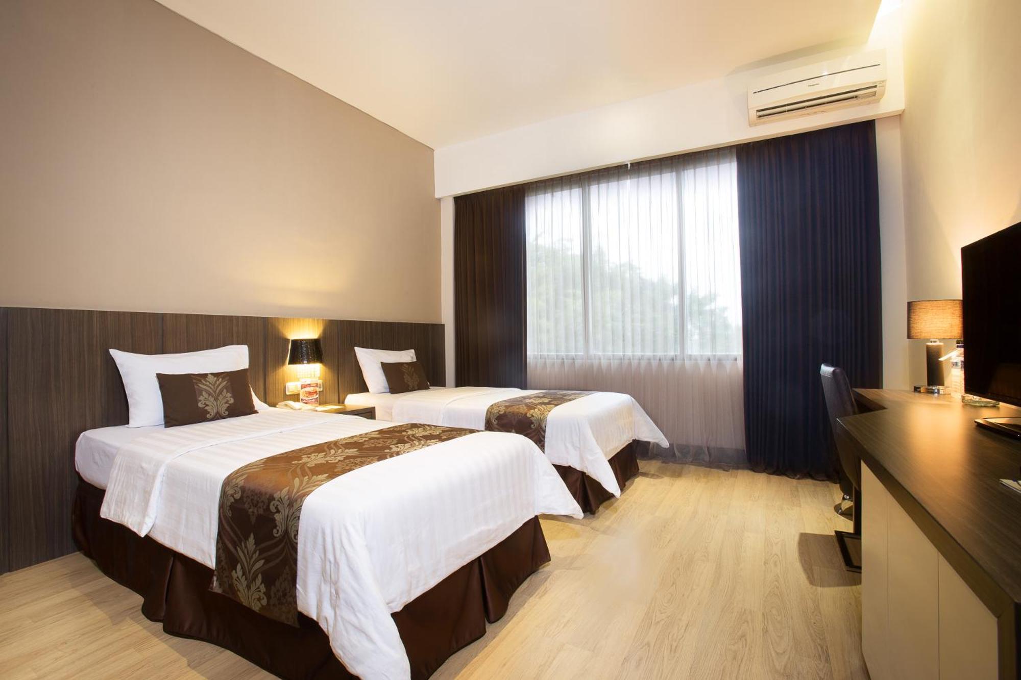 Grand Kecubung Hotel Pangkalan Bun Ngoại thất bức ảnh