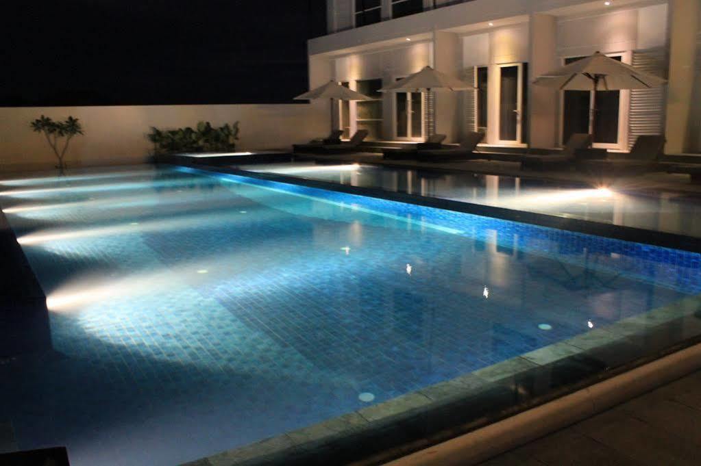 Grand Kecubung Hotel Pangkalan Bun Ngoại thất bức ảnh